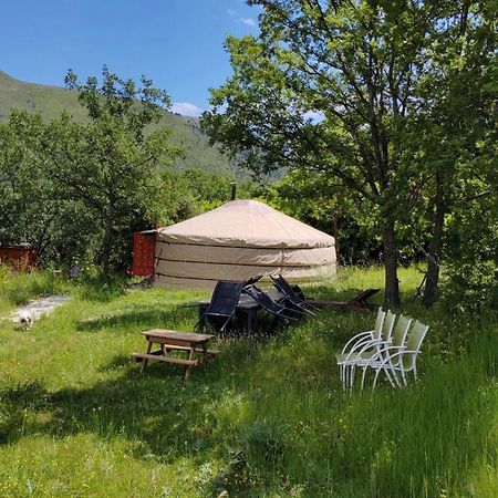 Yourte Nomade Luceram Exterior photo